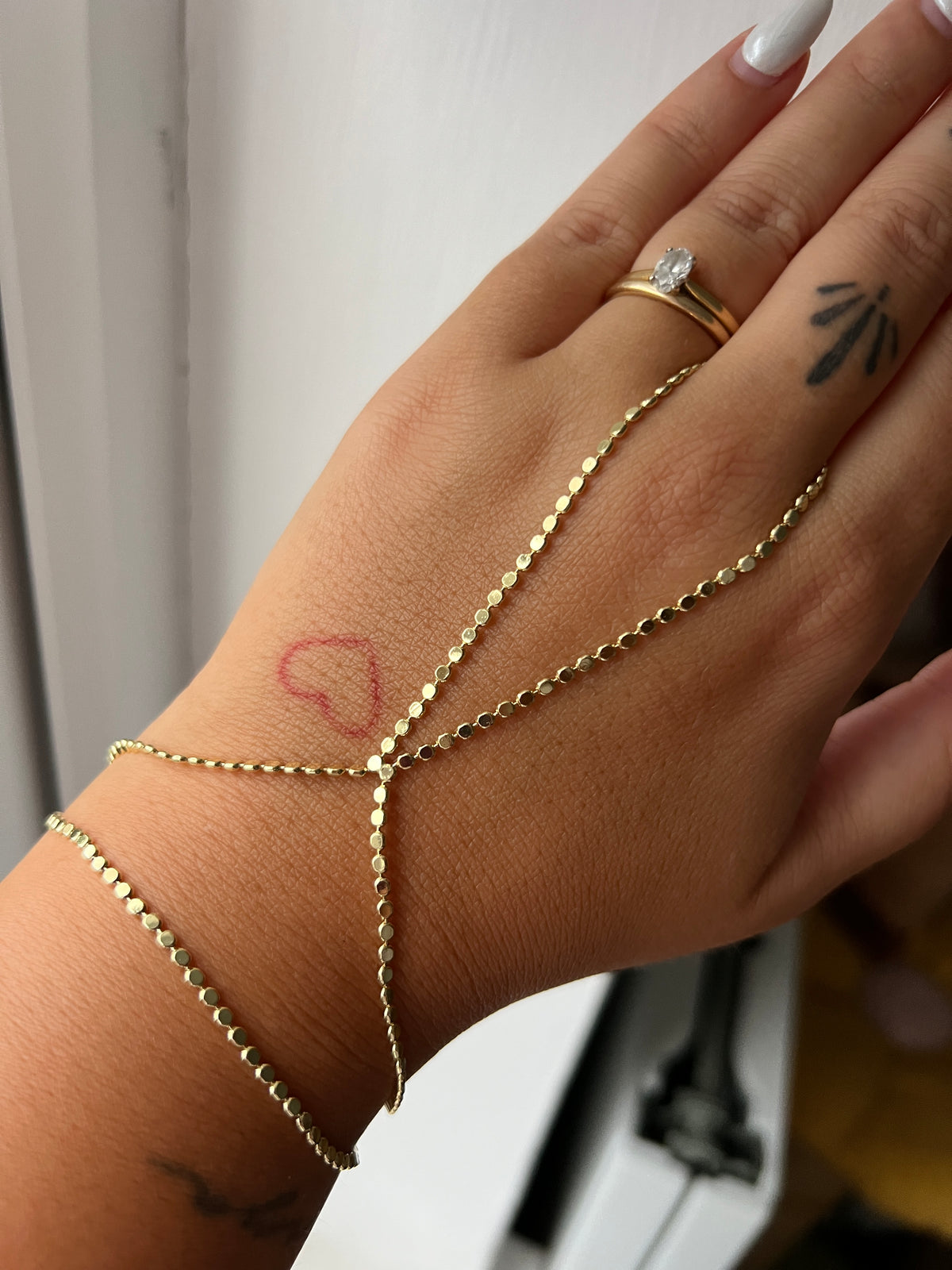 Serenelle Dot Hand Chain – 14K Gold Plated