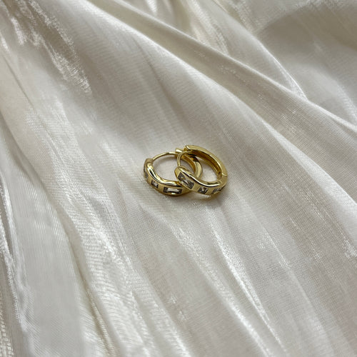 Baguette Stone Hoop Earrings Gold – Arvella
