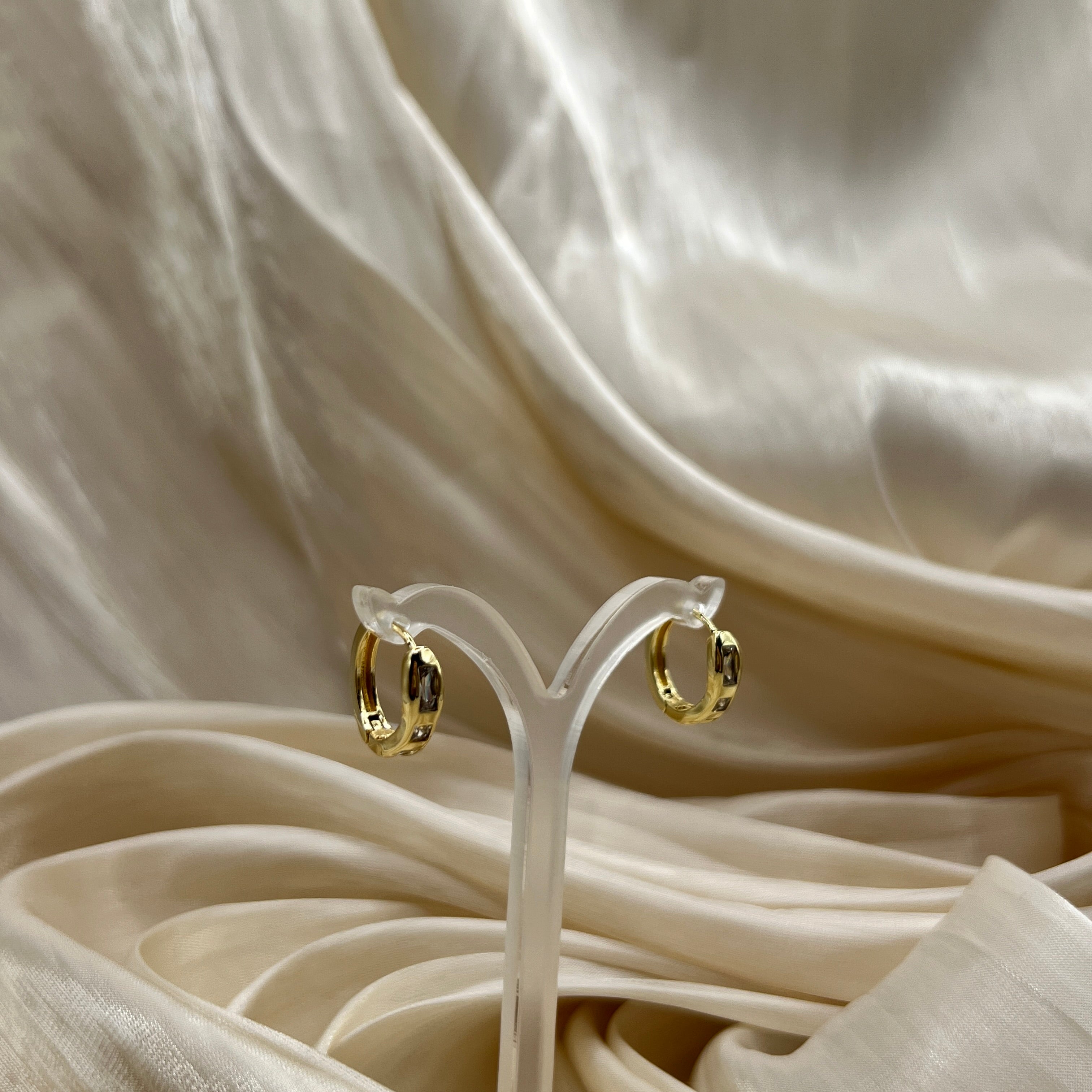 Baguette Stone Hoop Earrings Gold – Arvella