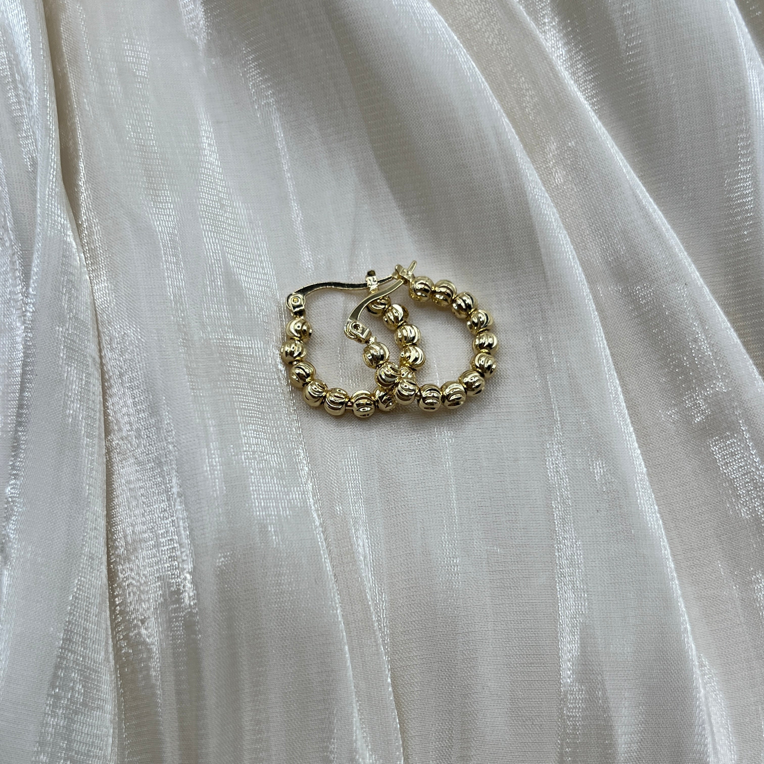 Beaded Hoop Earrings Gold – Aria