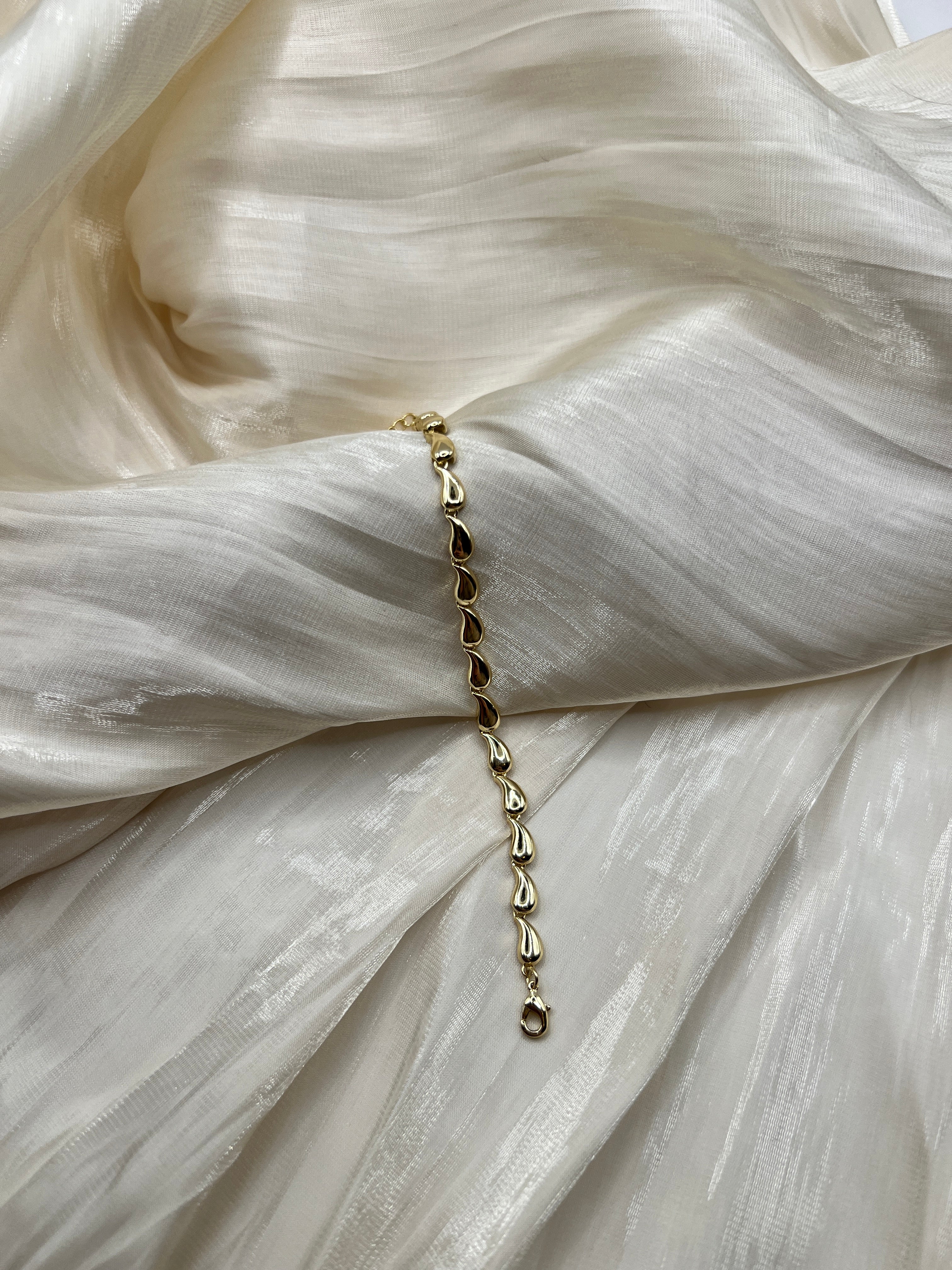 Clara Molten Bracelet – 14K Gold Plated