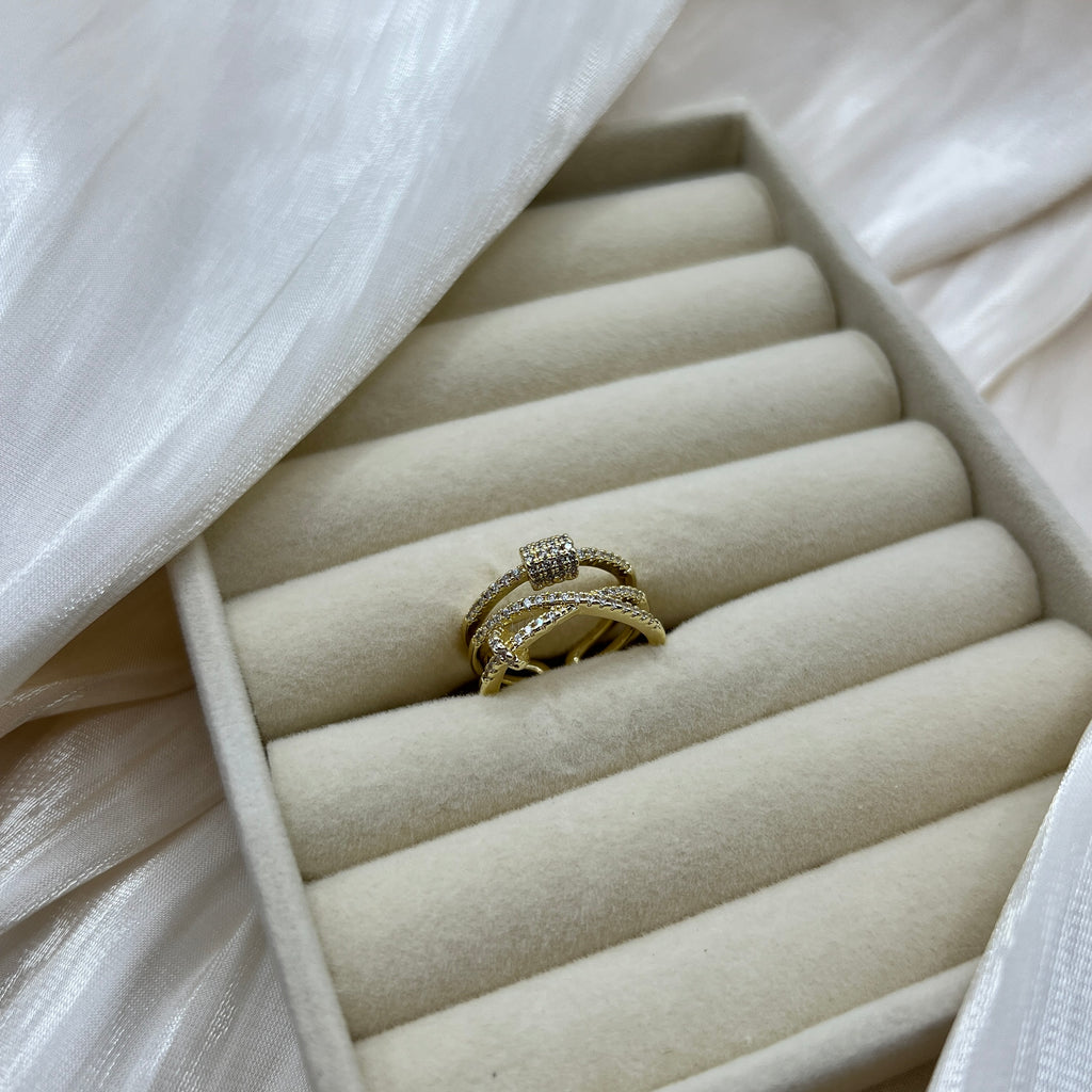 Criss-Cross Pave Ring – Aurora