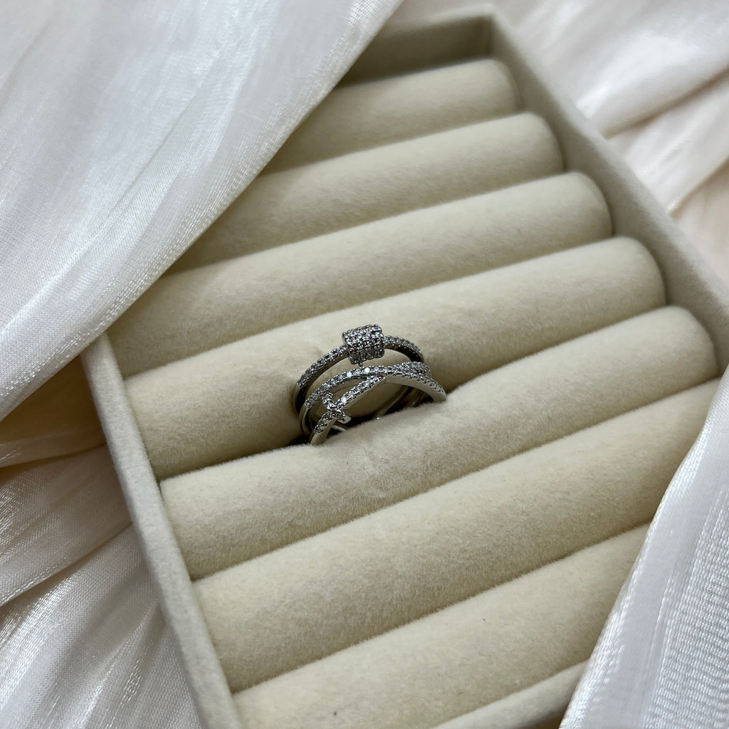 Criss-Cross Pave Ring – Aurora