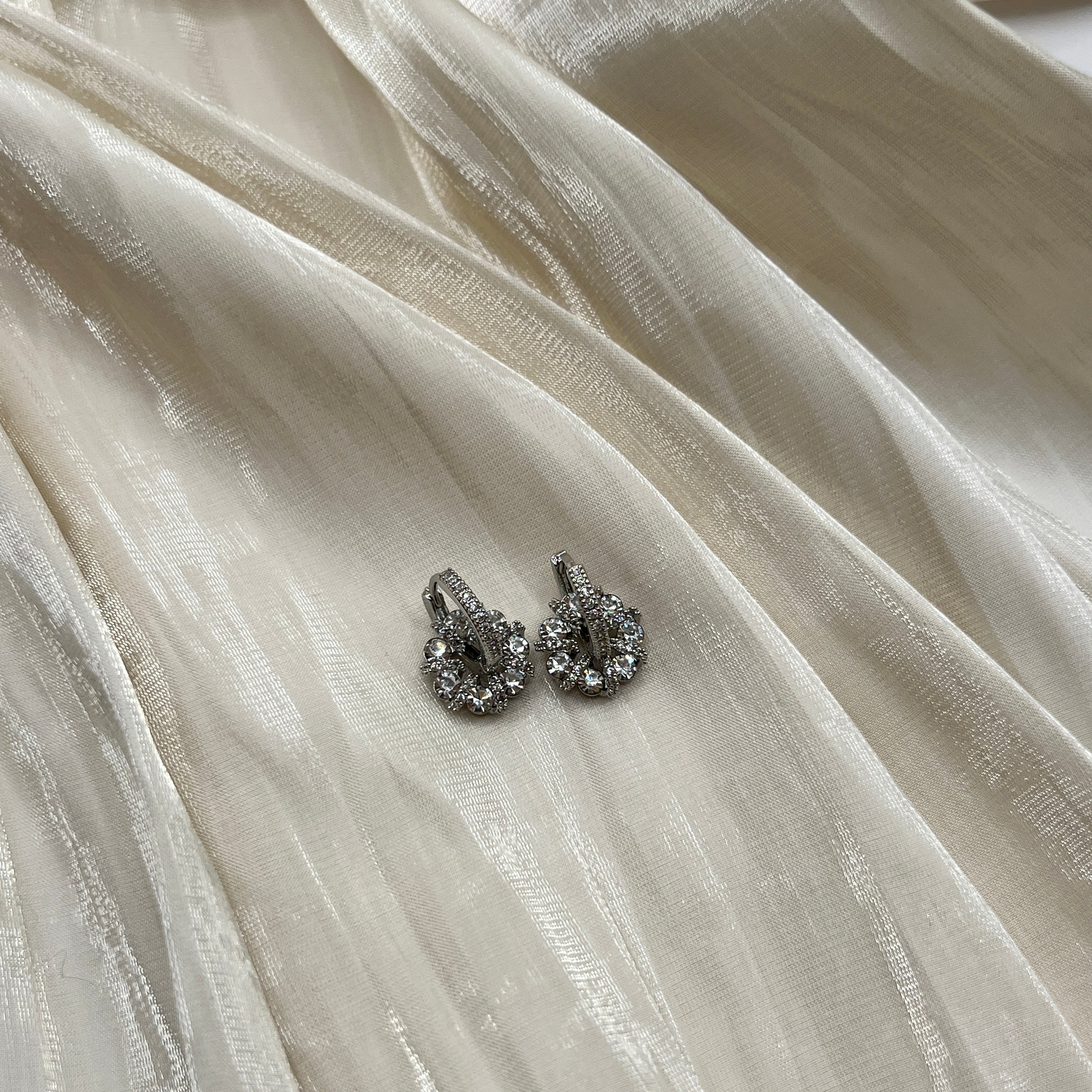 Crystal Halo Drop Earrings Gold – Orlena
