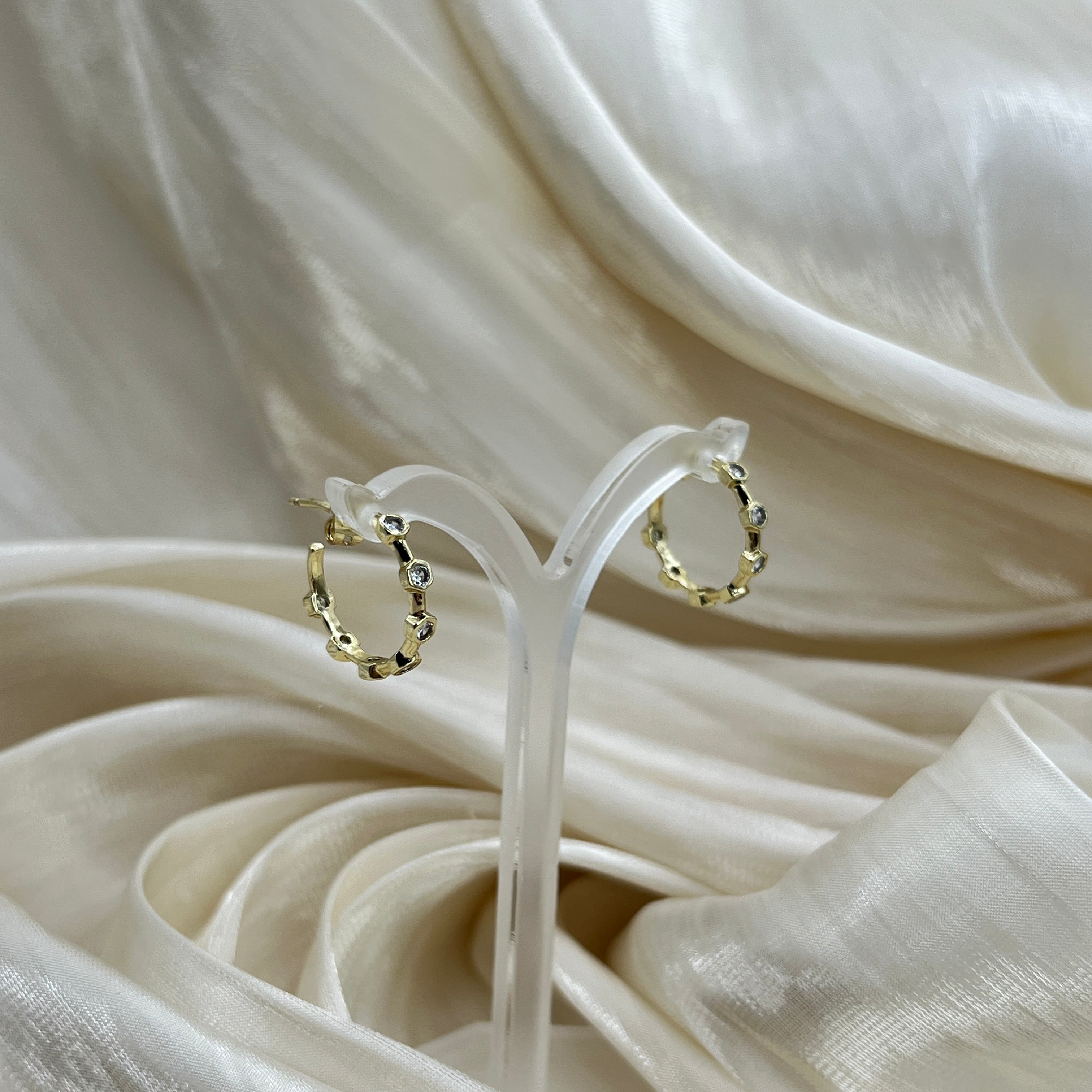 Geometric Stone Hoop Earrings Gold – Virelva