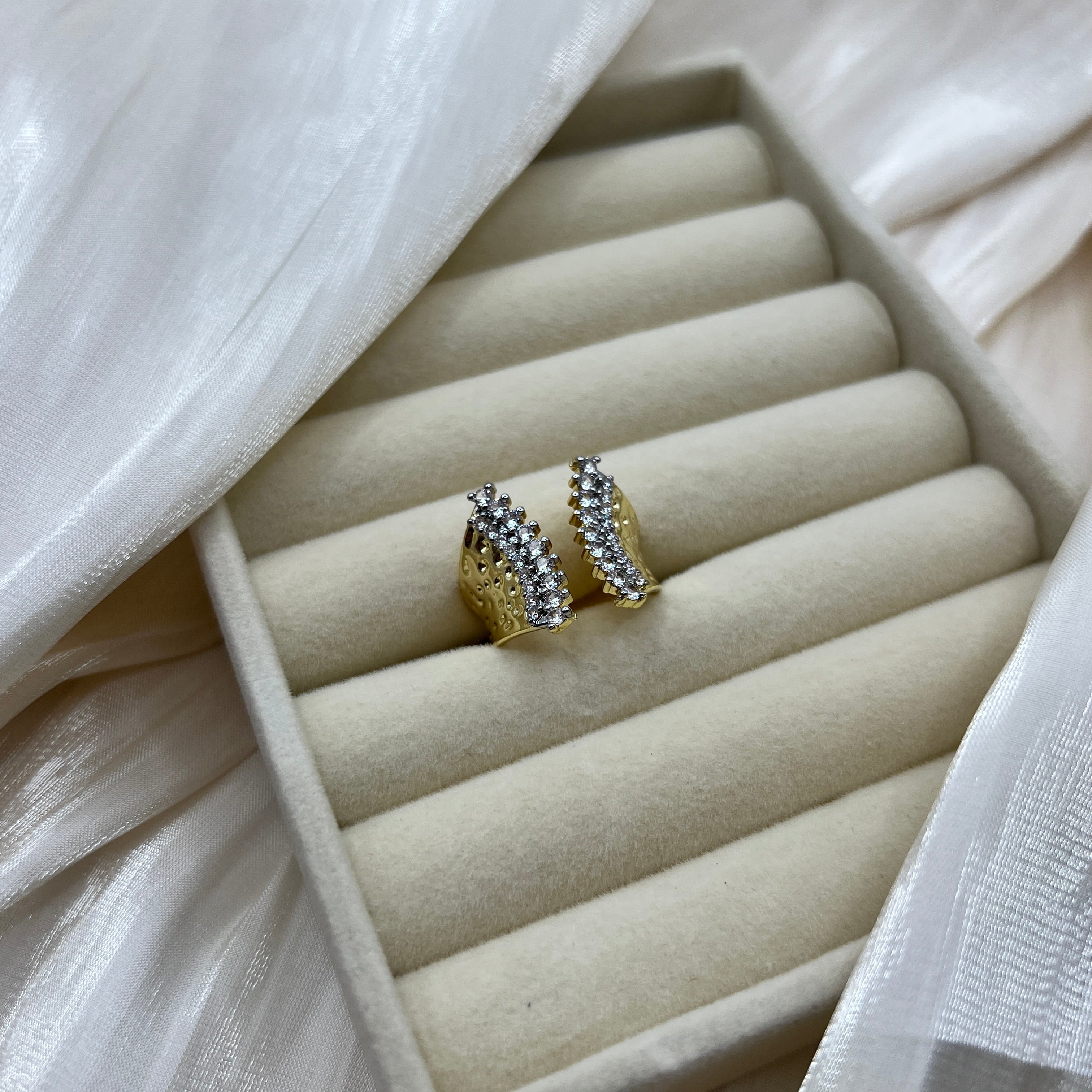 Hammered Pavé Adjustable Ring – Zarevia