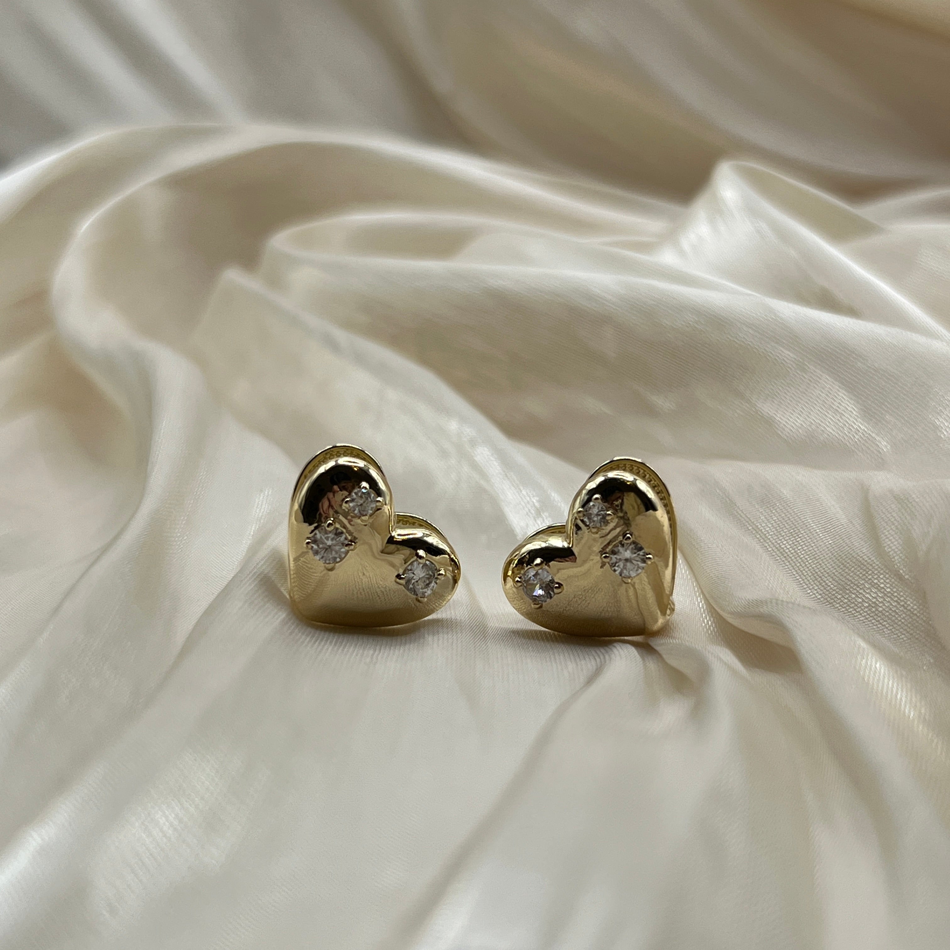 Heart Stone Stud Earrings Gold – Amelisse