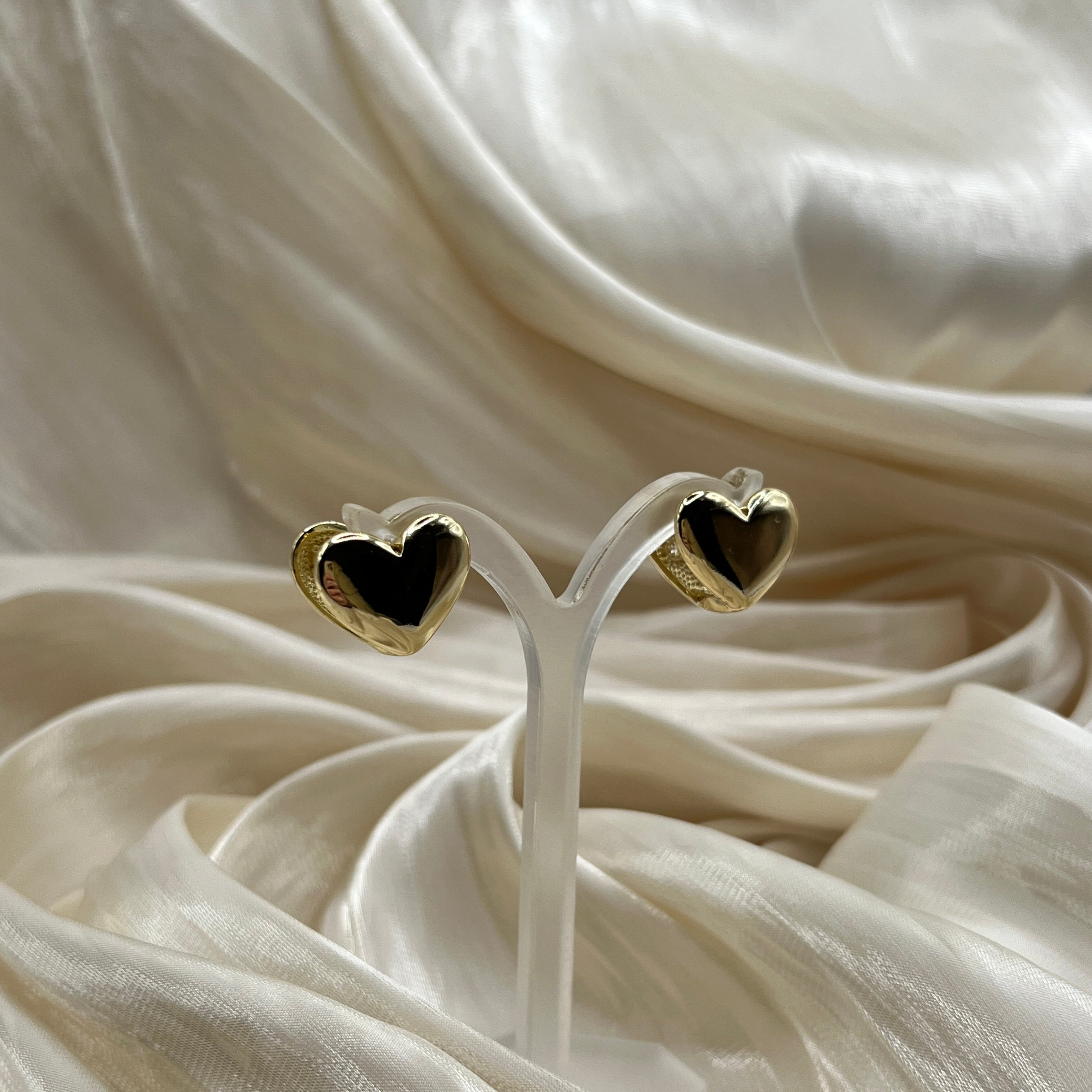 Heart Stone Stud Earrings Gold – Amelisse