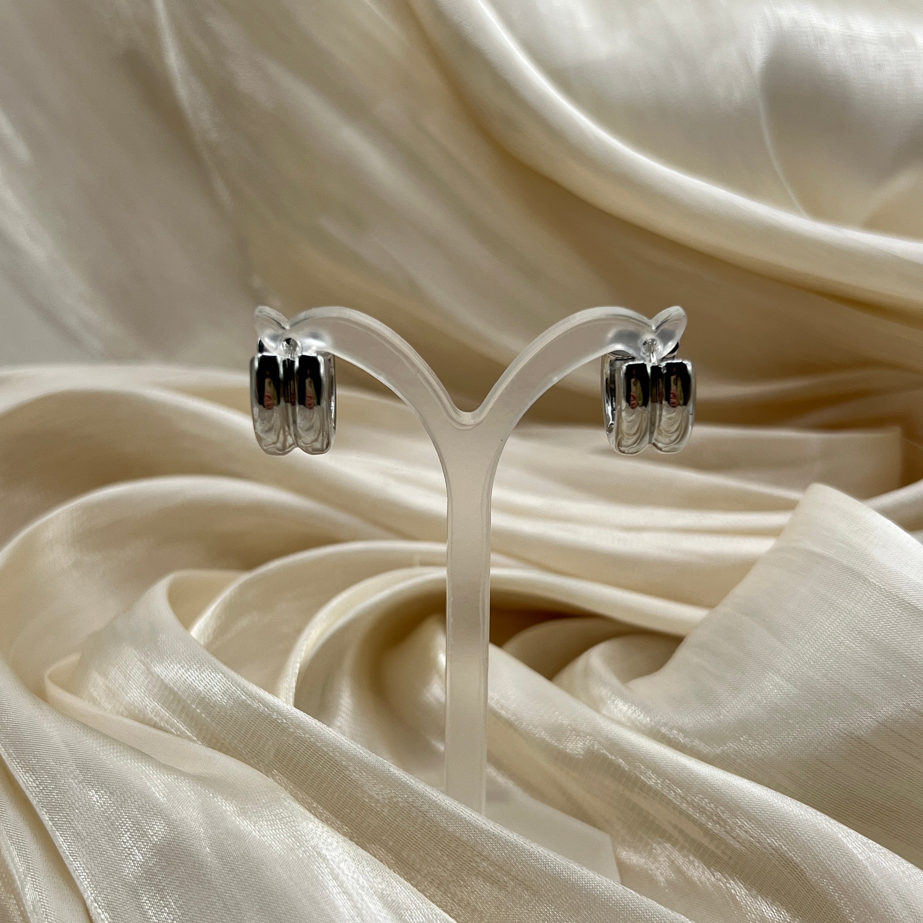 Luna Chunky Mini Hoop Earrings