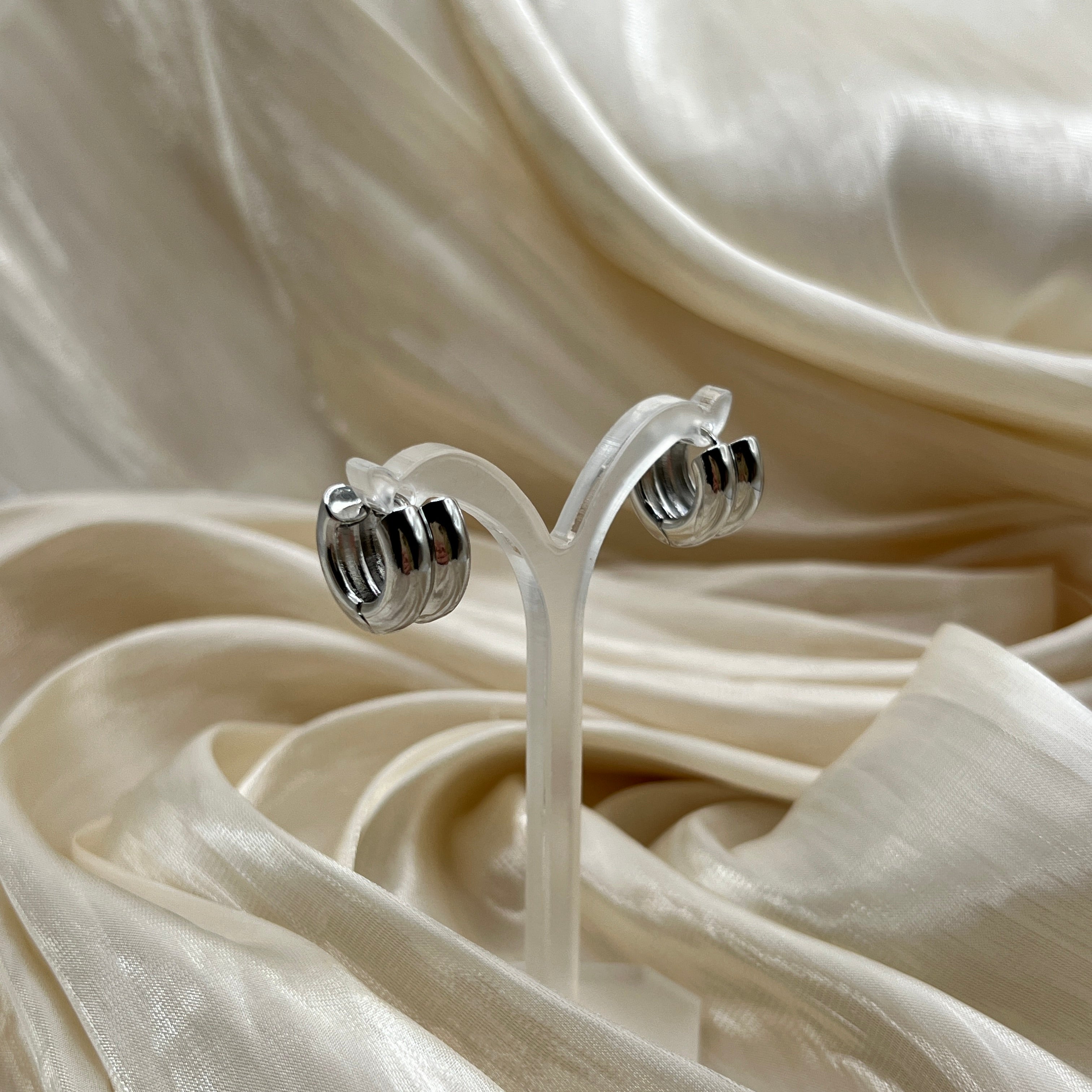 Luna Chunky Mini Hoop Earrings