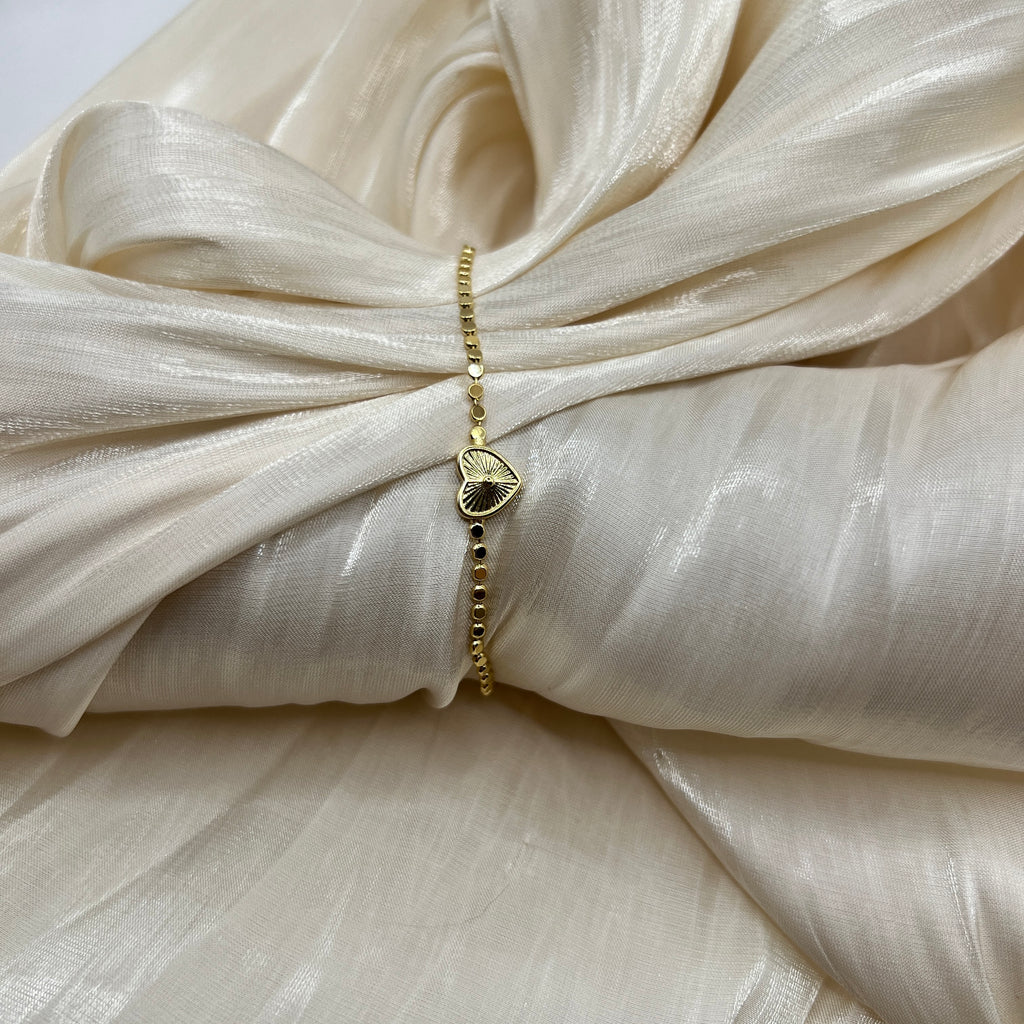 Minimal Heart Gold Bracelet – Amora | 14K Gold Plated
