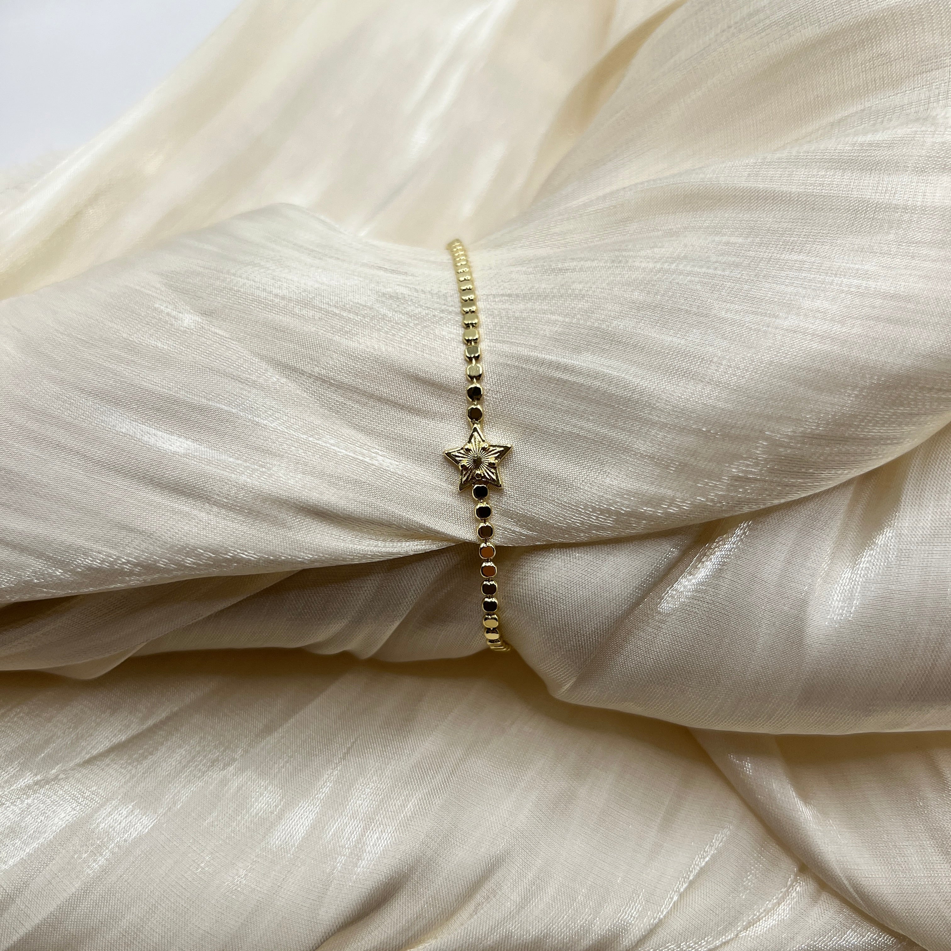 Minimal Star Gold Bracelet – Amora | 14K Gold Plated