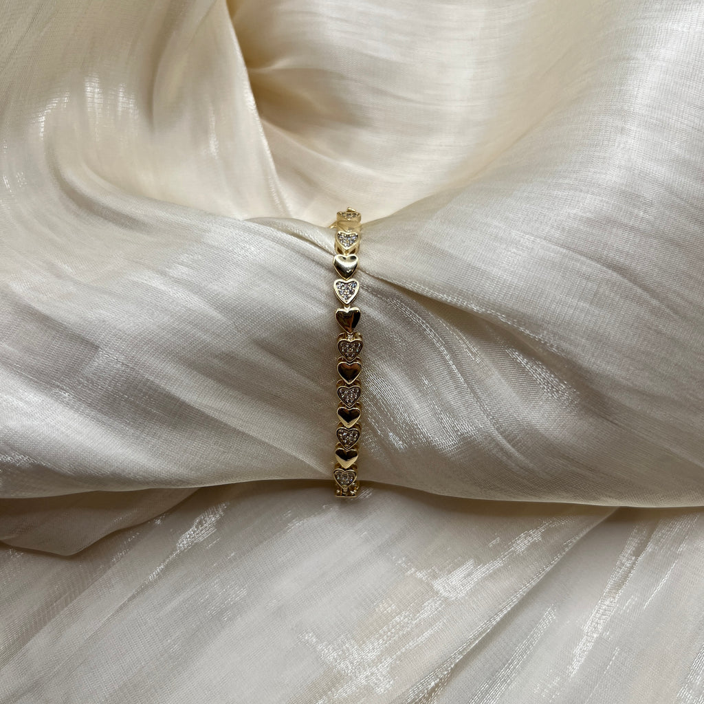 Petite Heartline Bracelet – Seraphine | 14K Gold Plated
