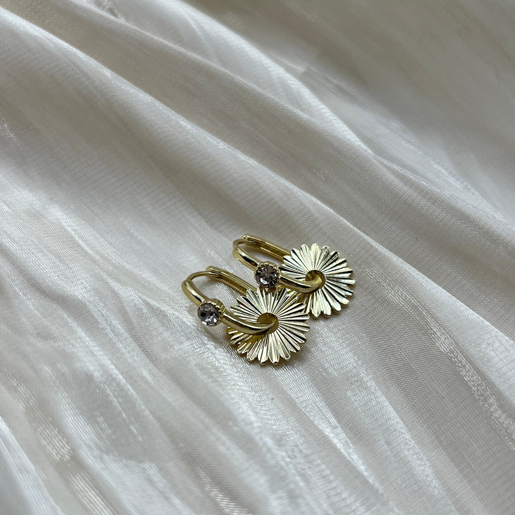 Radiant Sun Drop Earrings Gold – Caelisse