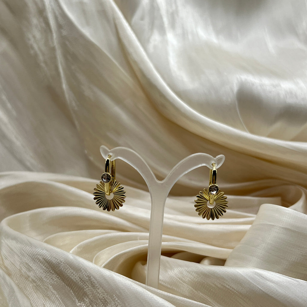 Radiant Sun Drop Earrings Gold – Caelisse