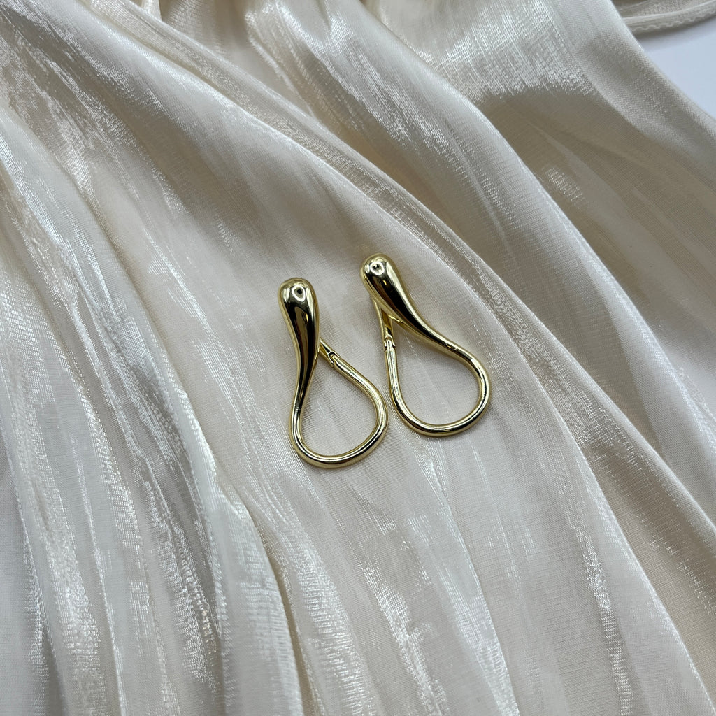 Sculptural Flow Earrings – Ardyn