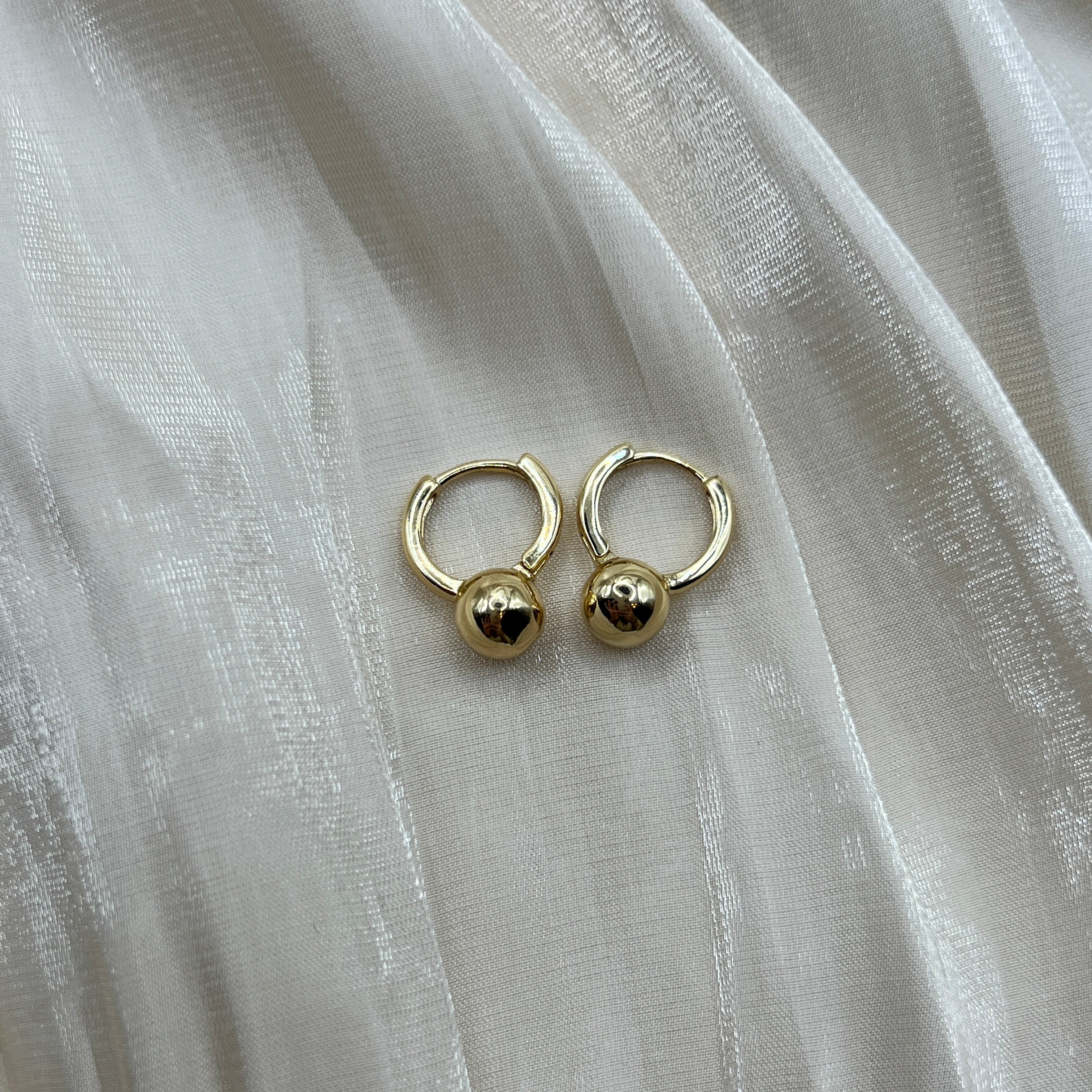 Sphere Drop Hoop Earrings Gold – Serelith