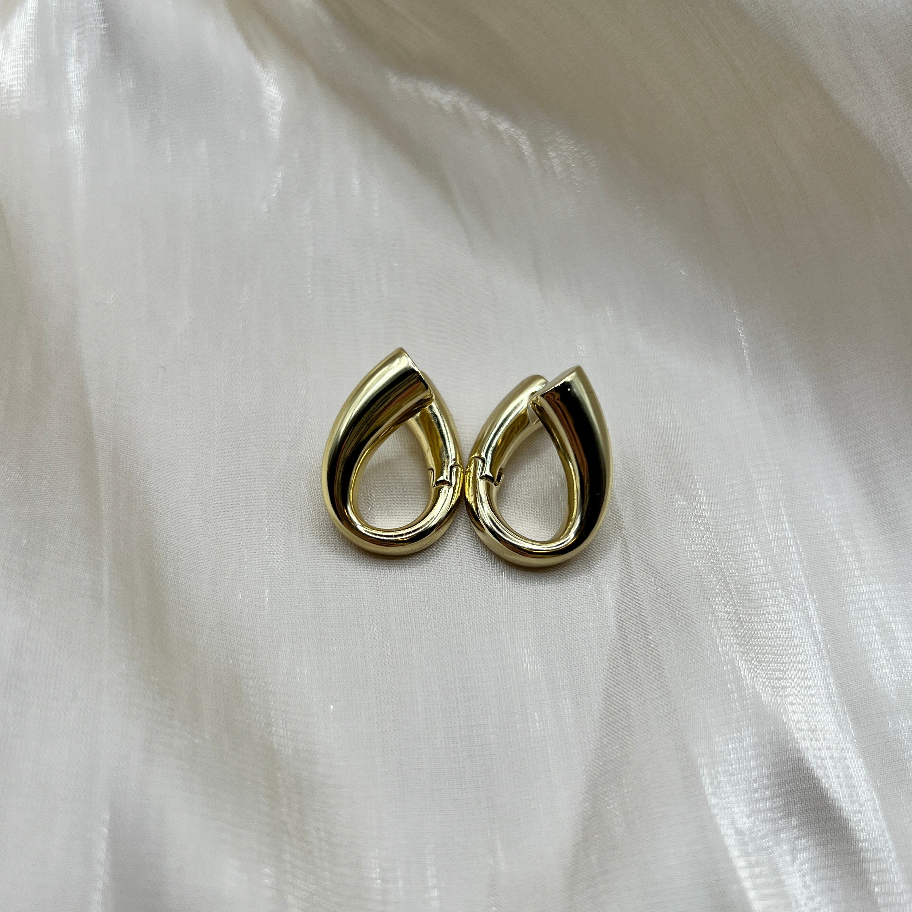 Teardrop Minimal Hoop Earrings – Seraphina