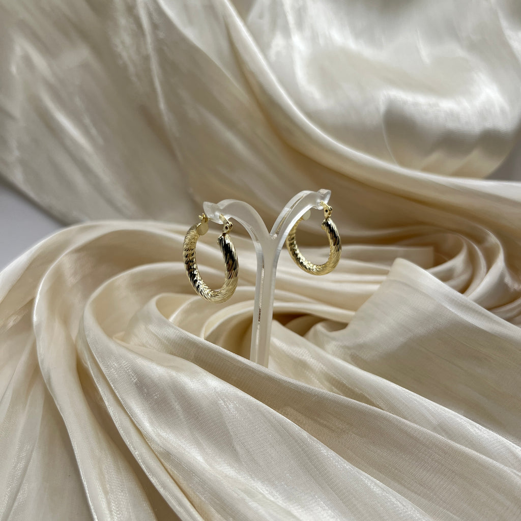 Twisted Classic Hoop Earrings – Seranova