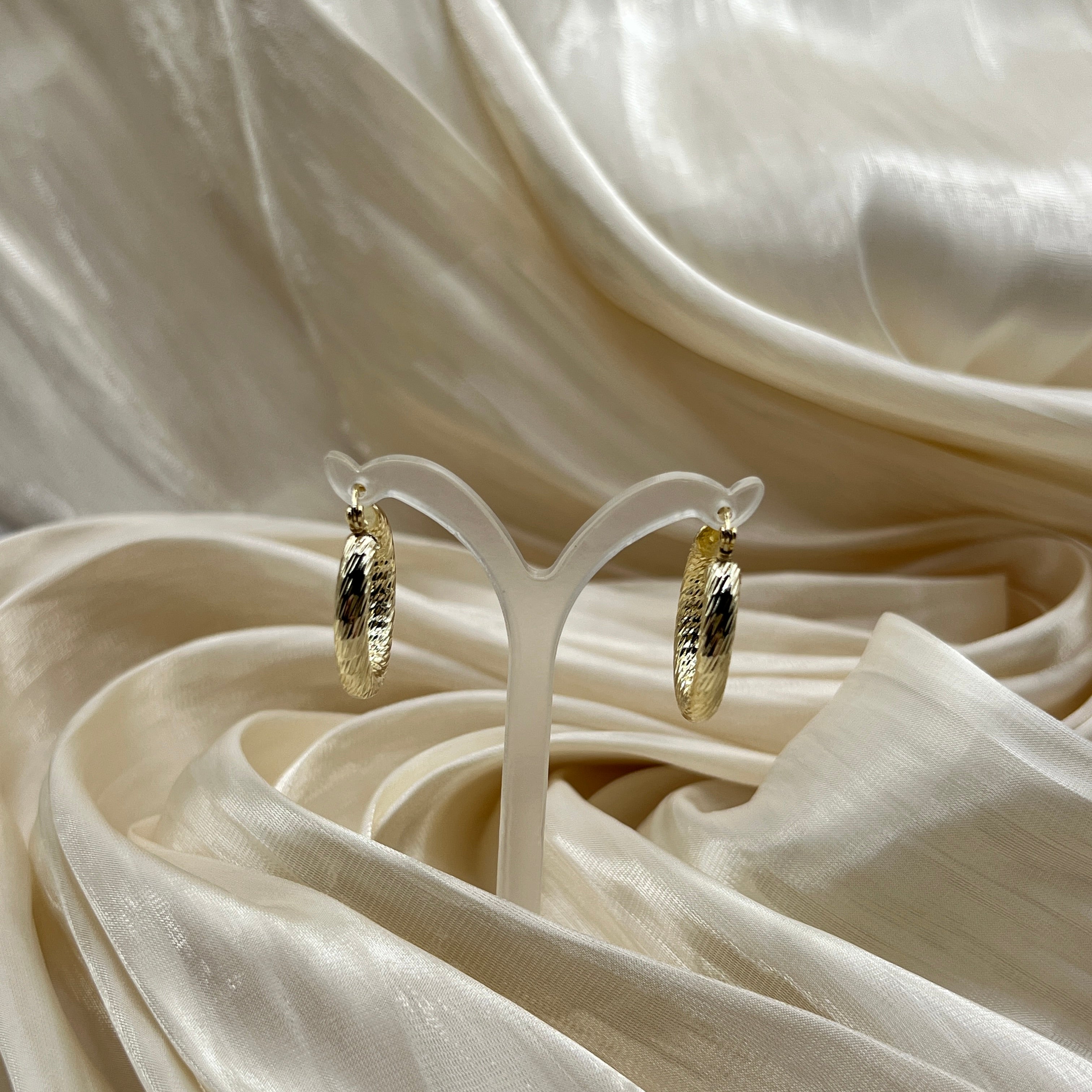 Twisted Classic Hoop Earrings – Seranova